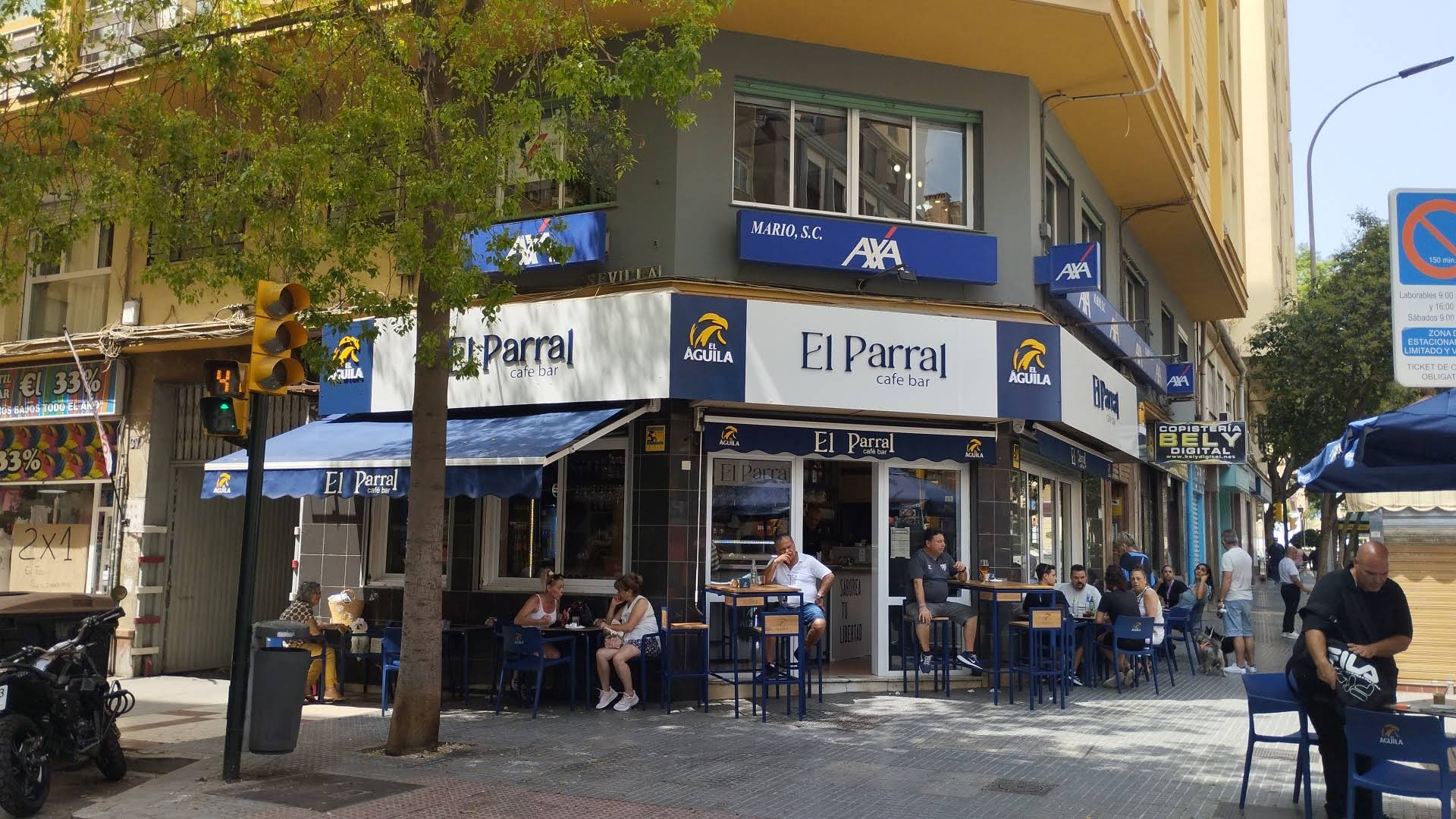 Fachada del bar El Parral